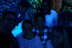 Blacklight Minigolf 2017 (ltr): Christian, Corina, Karoline, Nora, Zakia, Luisa, Tino